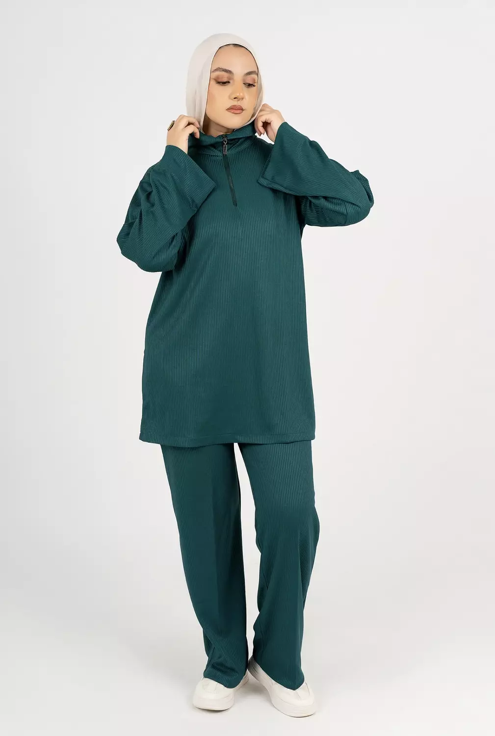 VEYA Set in Green hover image