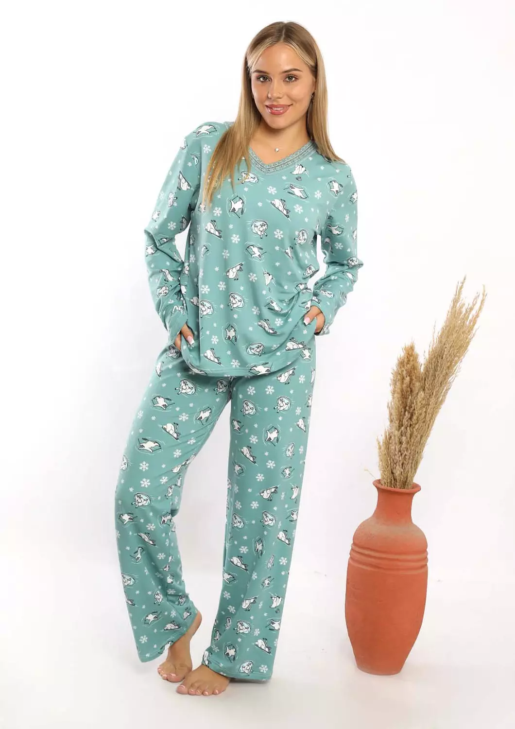 C349The winter bear lace top pajama set  1