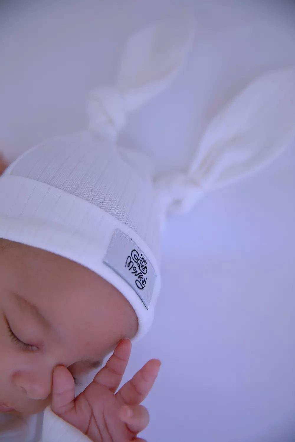 Cloud white organic set with bow/beanie 5