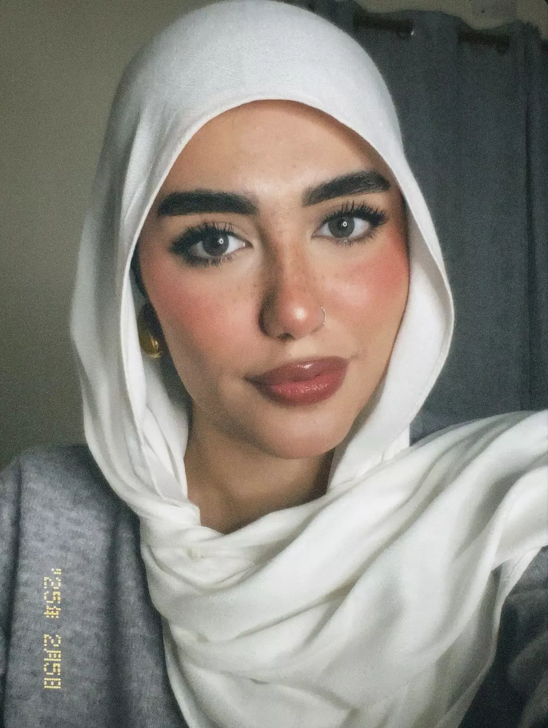 Offwhite  hover image