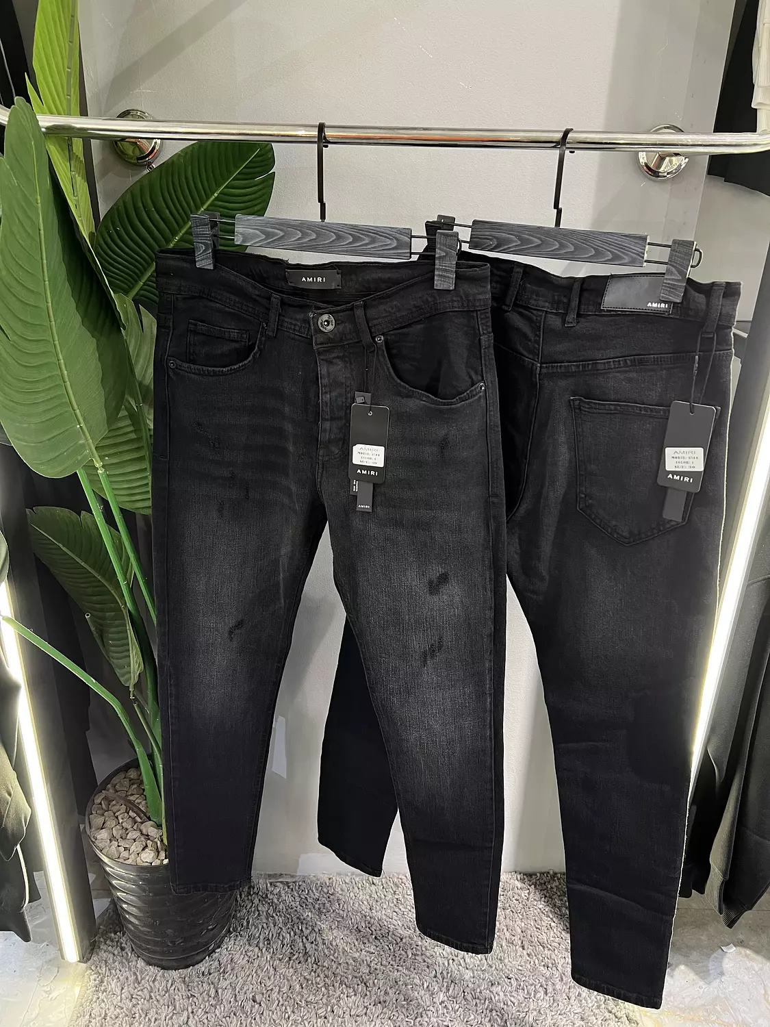 Amiri jeans 1