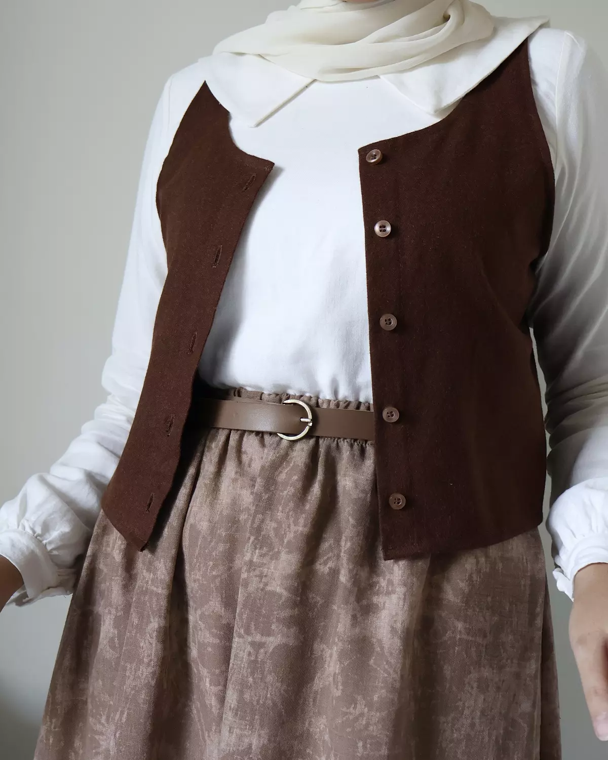 WOOL VEST 3