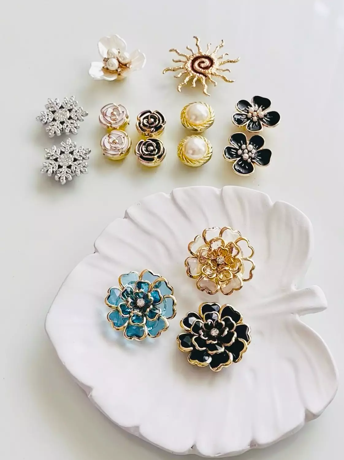 <p style="text-align: start"></p>