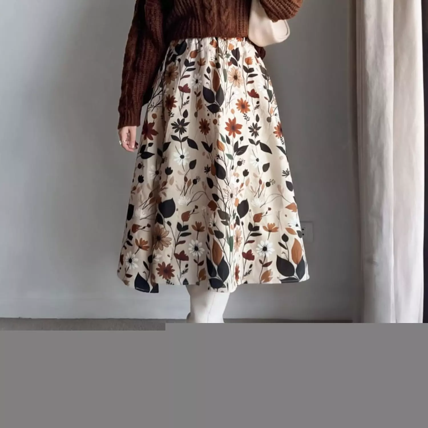Brown set skirt image
