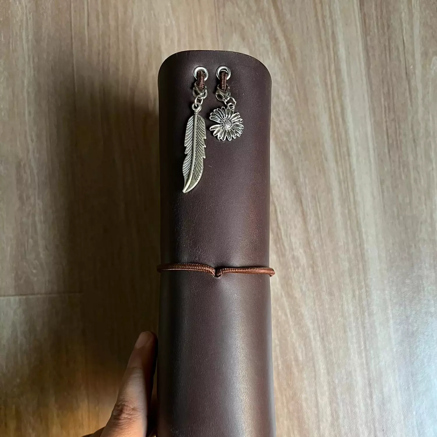 Bifold A5 with pockets 8