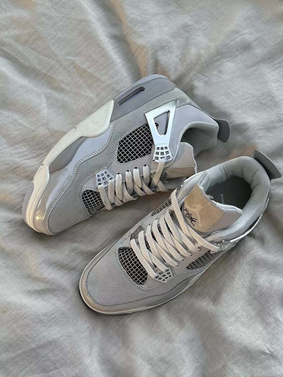 Nike Air jordan 4 Retro frozen Moments 2