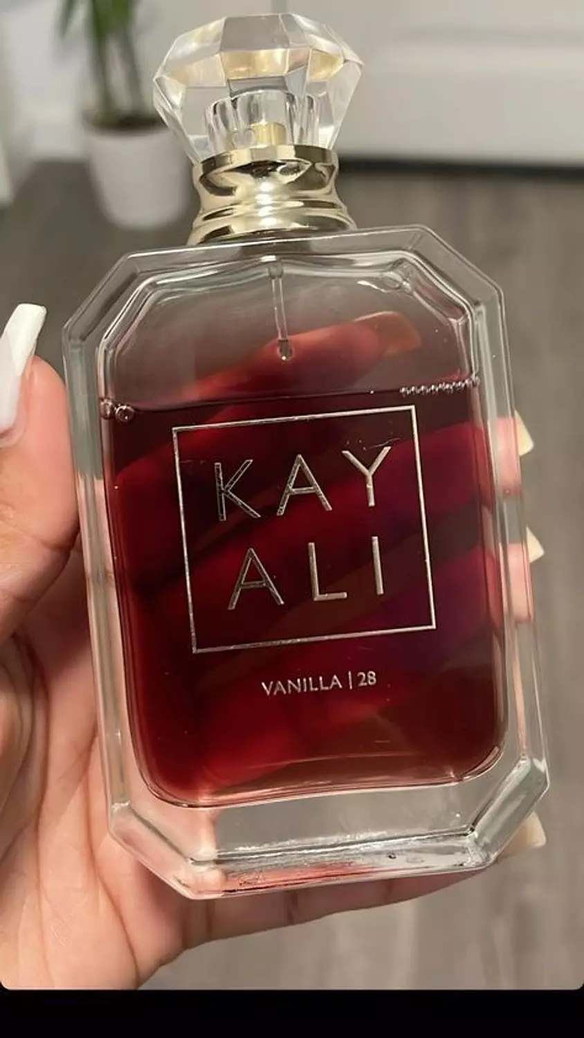 Kayali vanilla 28  2