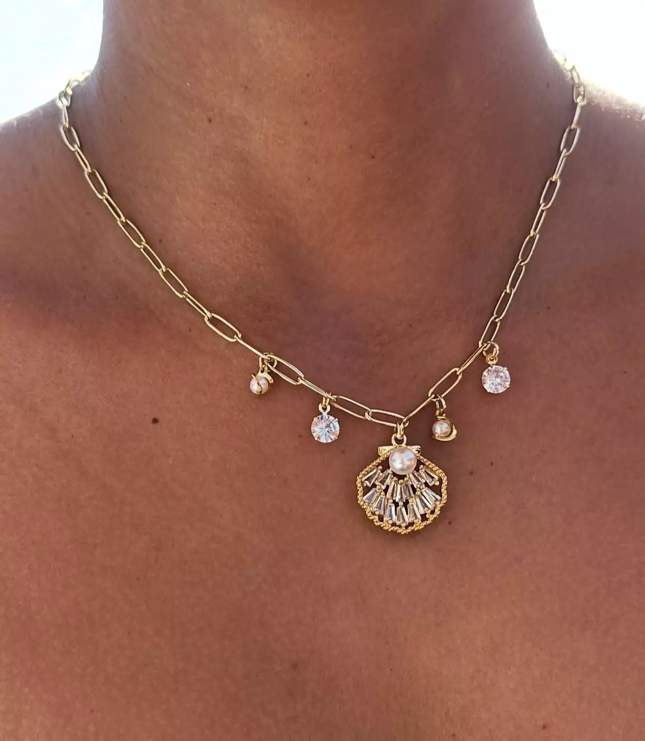 Charming Pearly Shell image