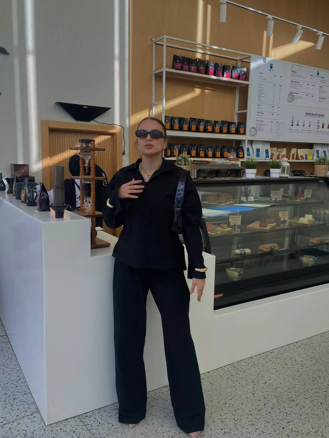 BLACK AURE FORM SET hover image