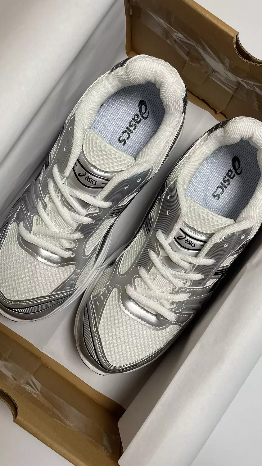 Asics Gel Kayano in Black  1