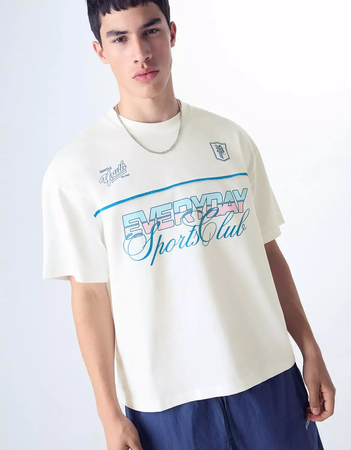 BERSHKA EVERYDAY SHORTS CLUB T-SHIRT 1