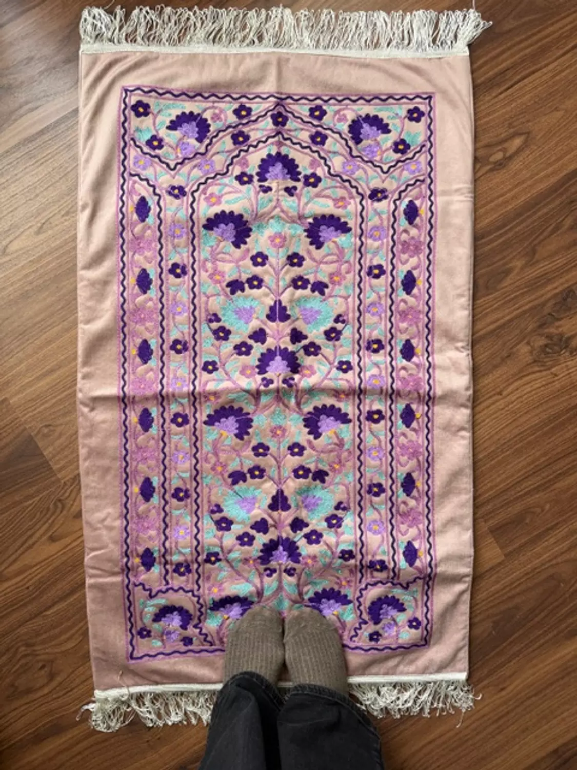 Embroidery Prayer Rug 6