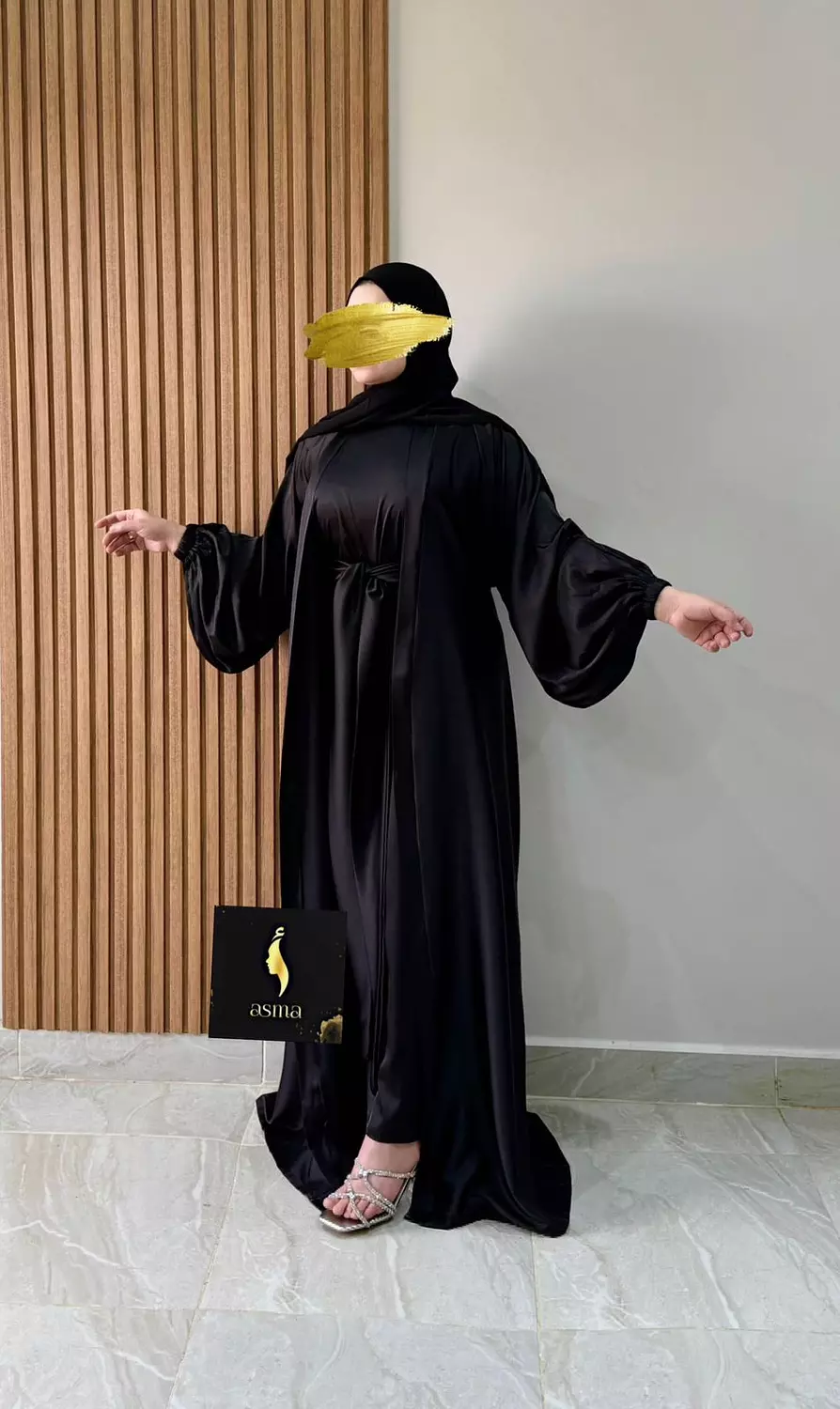 Plain Stain Black Abaya 2