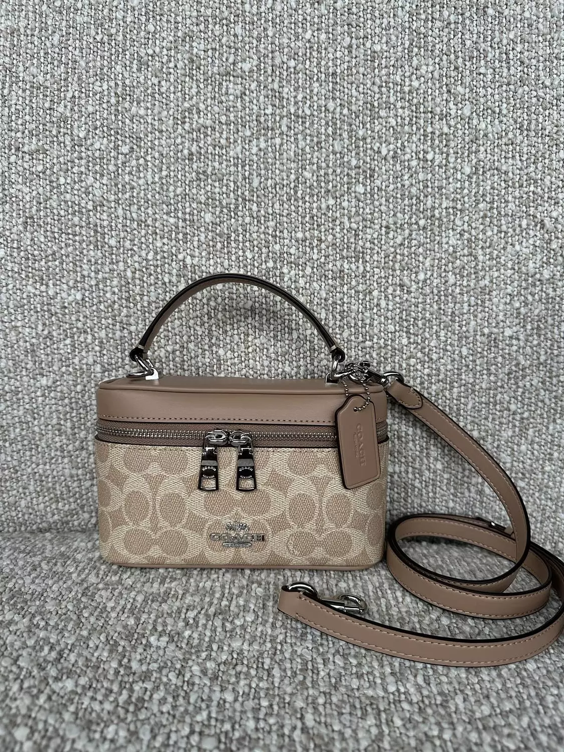 Coach box bag 3