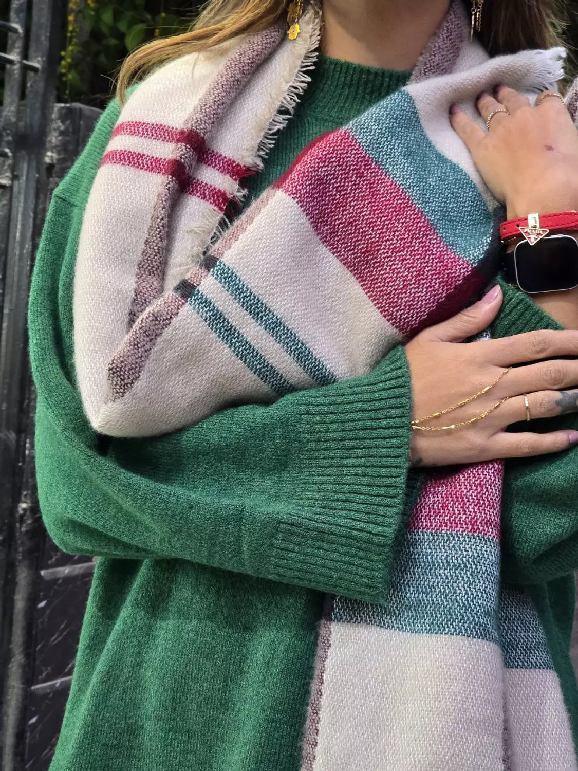 Christmas Shawl 🎄 hover image