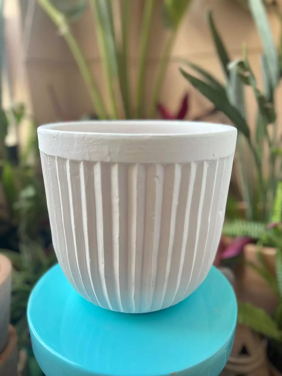 White Plant Pottery Pots Size 26  hover image