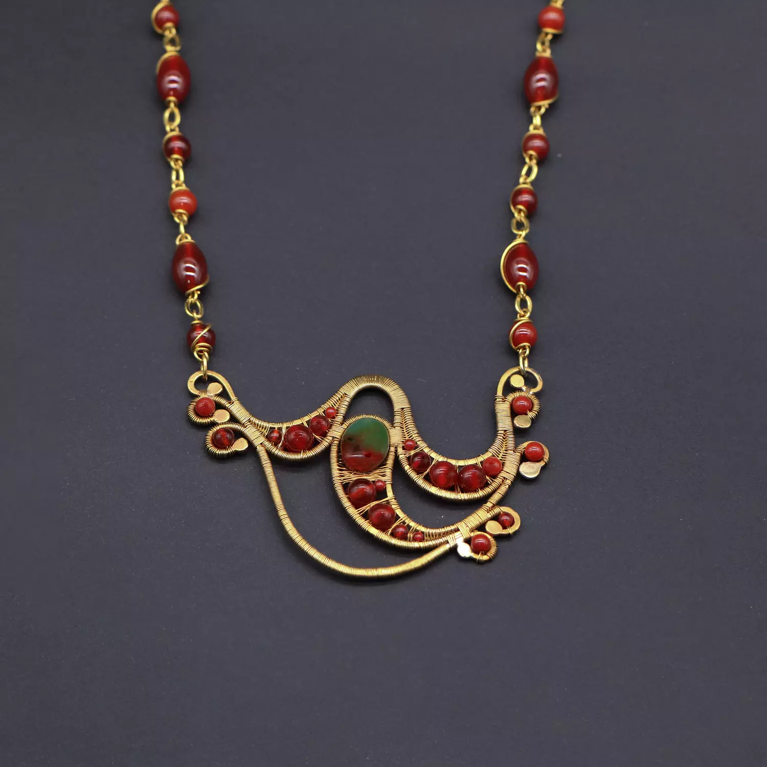 Brass necklace with agate gemstones image