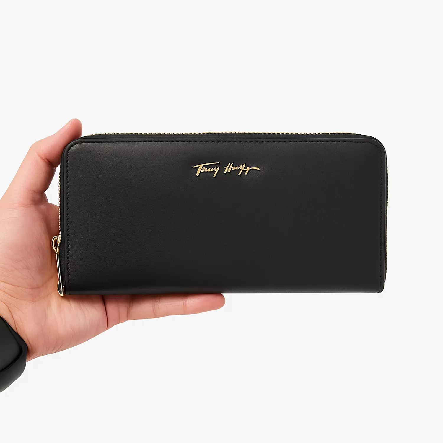 Tommy wallet image