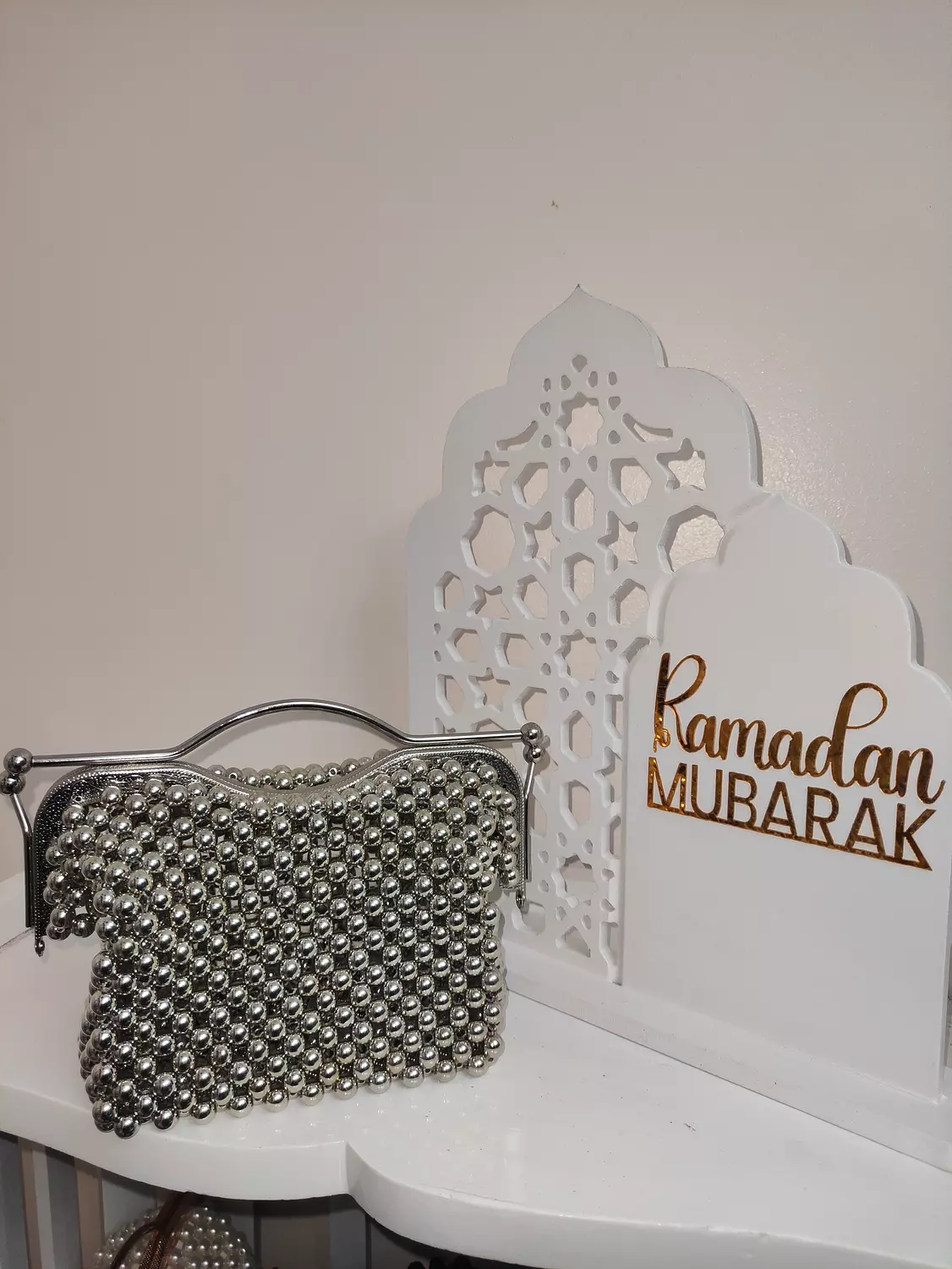 Silver beaded bag with silver frame  1