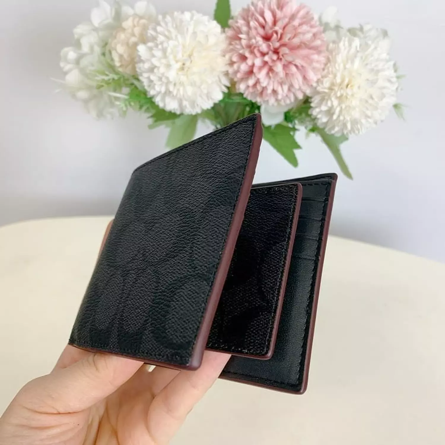 Compact Id Wallet In Signature print Leather men’s wallet 1