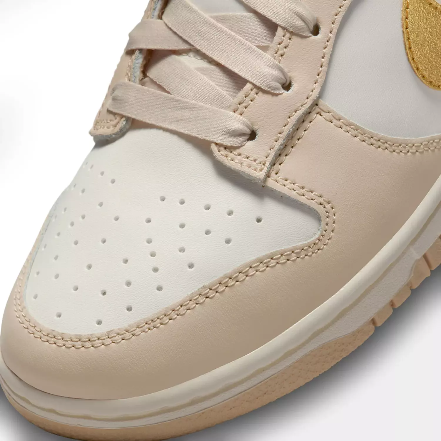 Nike SB Dunk Low x Phantom Metallic Gold  9