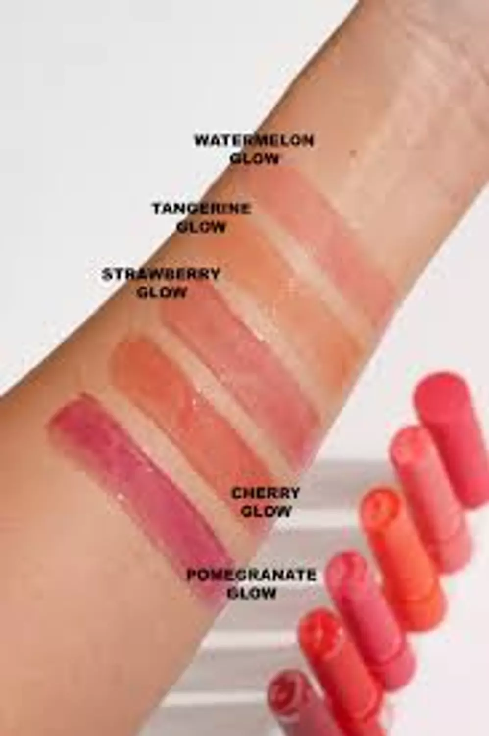 MAKEUP BY MARIO  MoistureGlow™ Plumping Lip Serum 6