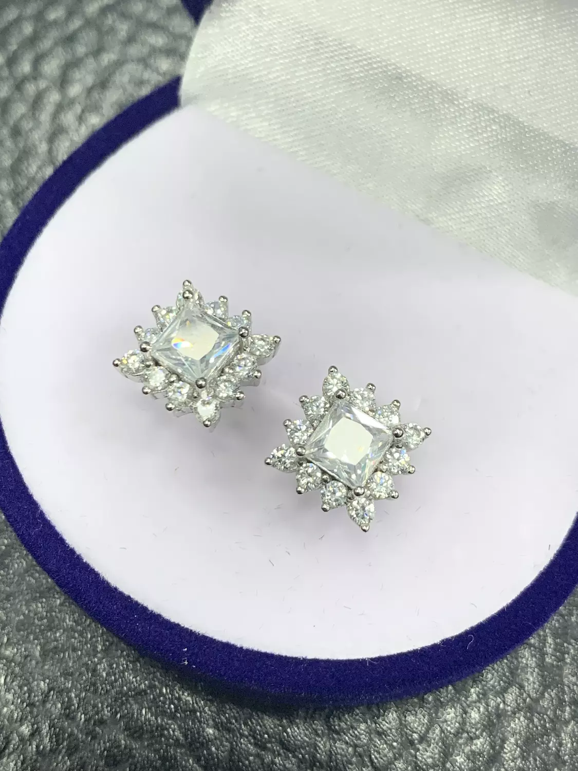 Zercon earring image