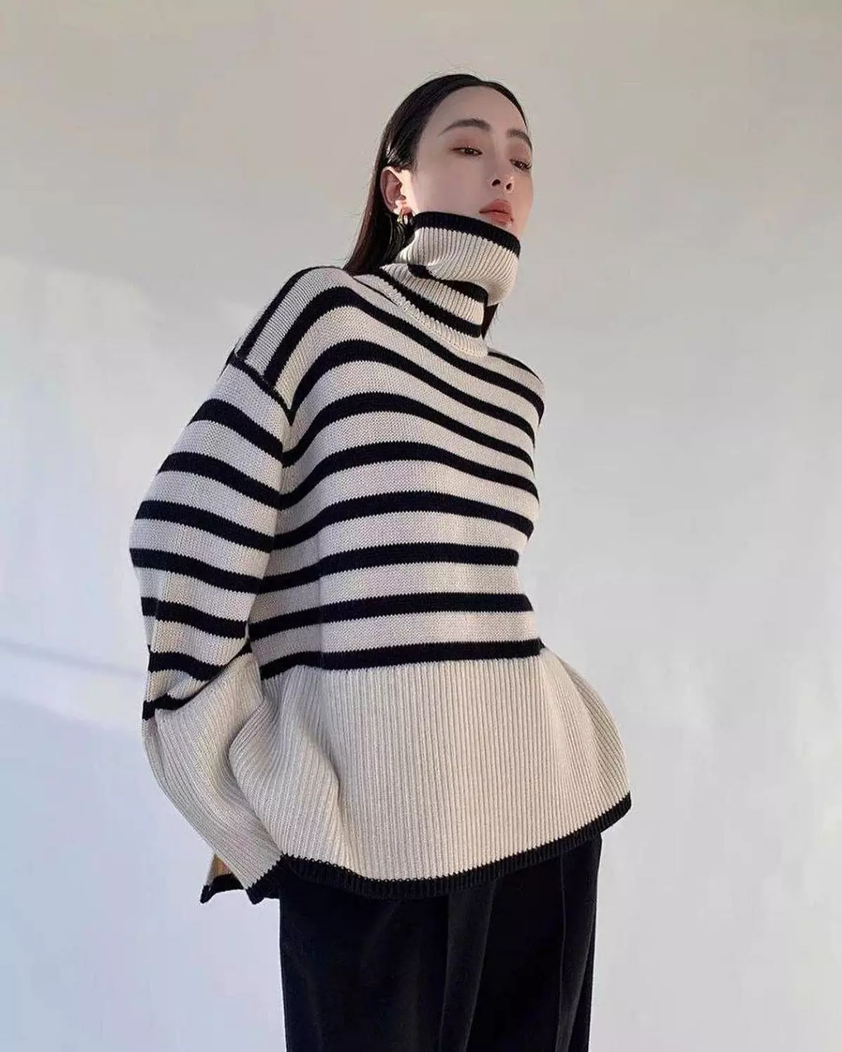 Striped pullover  1