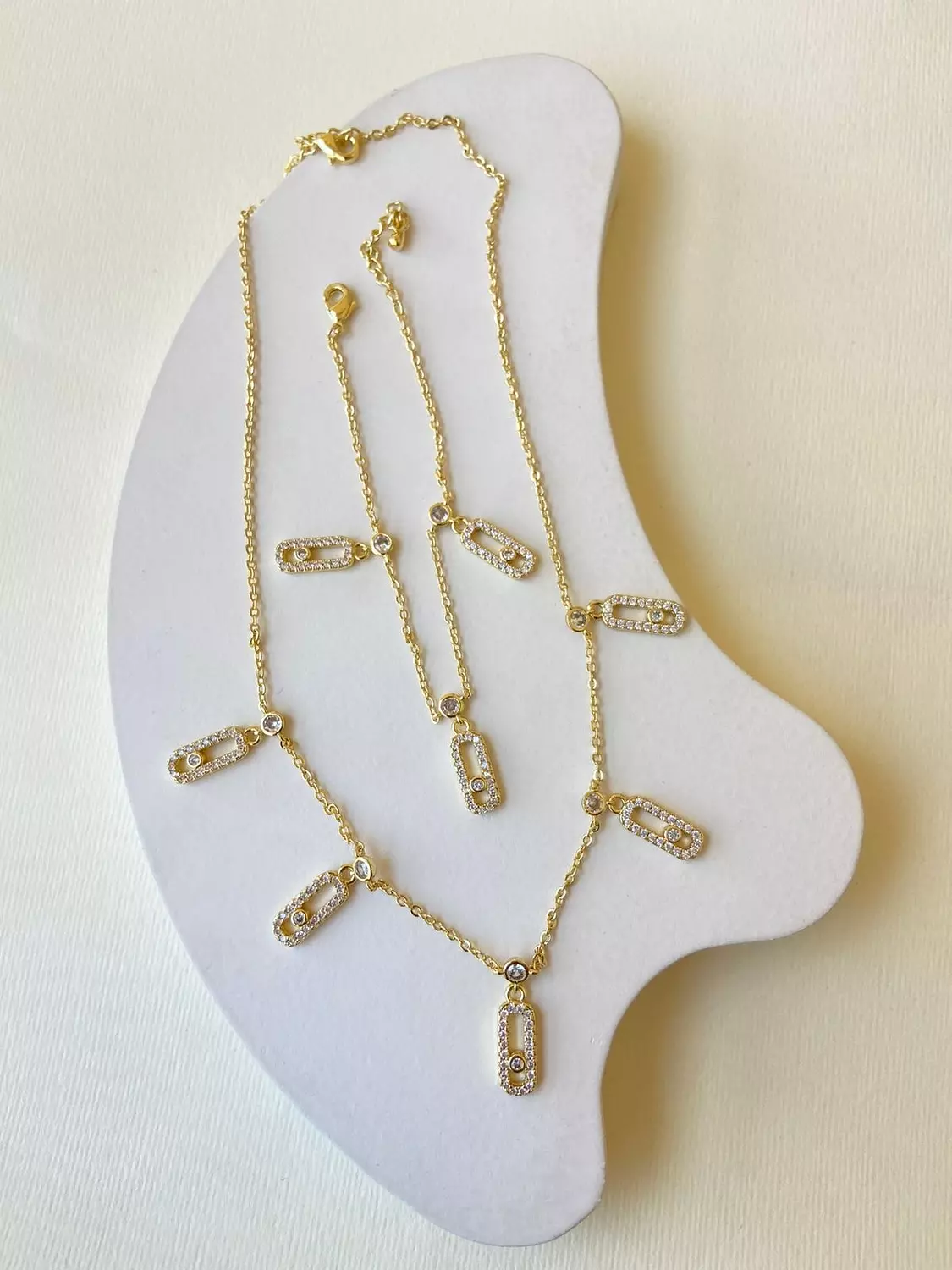 Eloria Bracelet & Necklace image