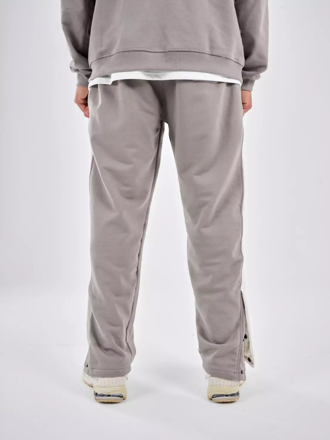 ESSENTIAL STRIPE SWEATPANTS "gray" 3