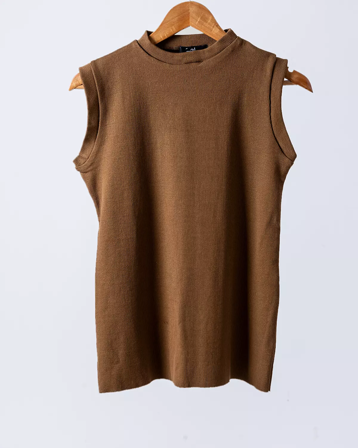 Basic Top sleeveless 2