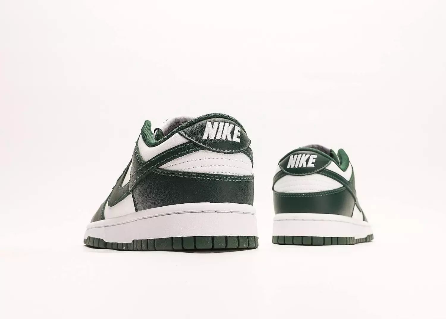 Nike Dunk Low Michigan State 1