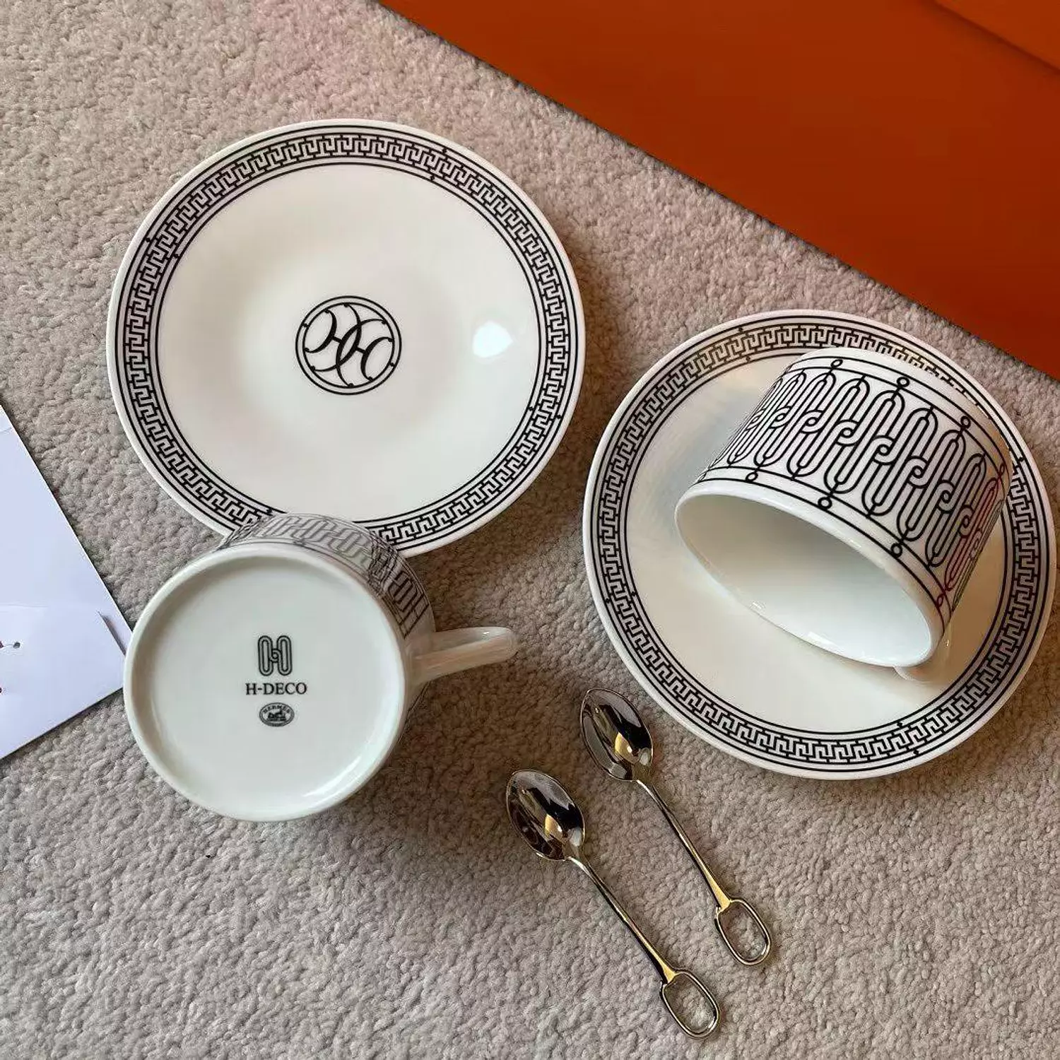 Hermès Mosaique au 24 Platinum Tea Set. 5