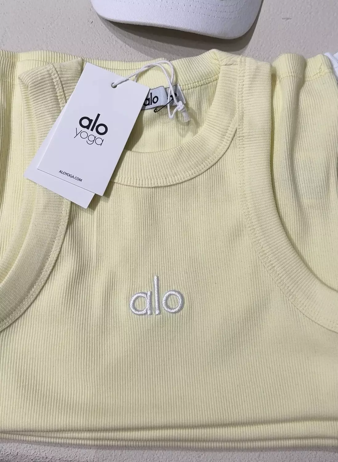 alo Basic Top   9