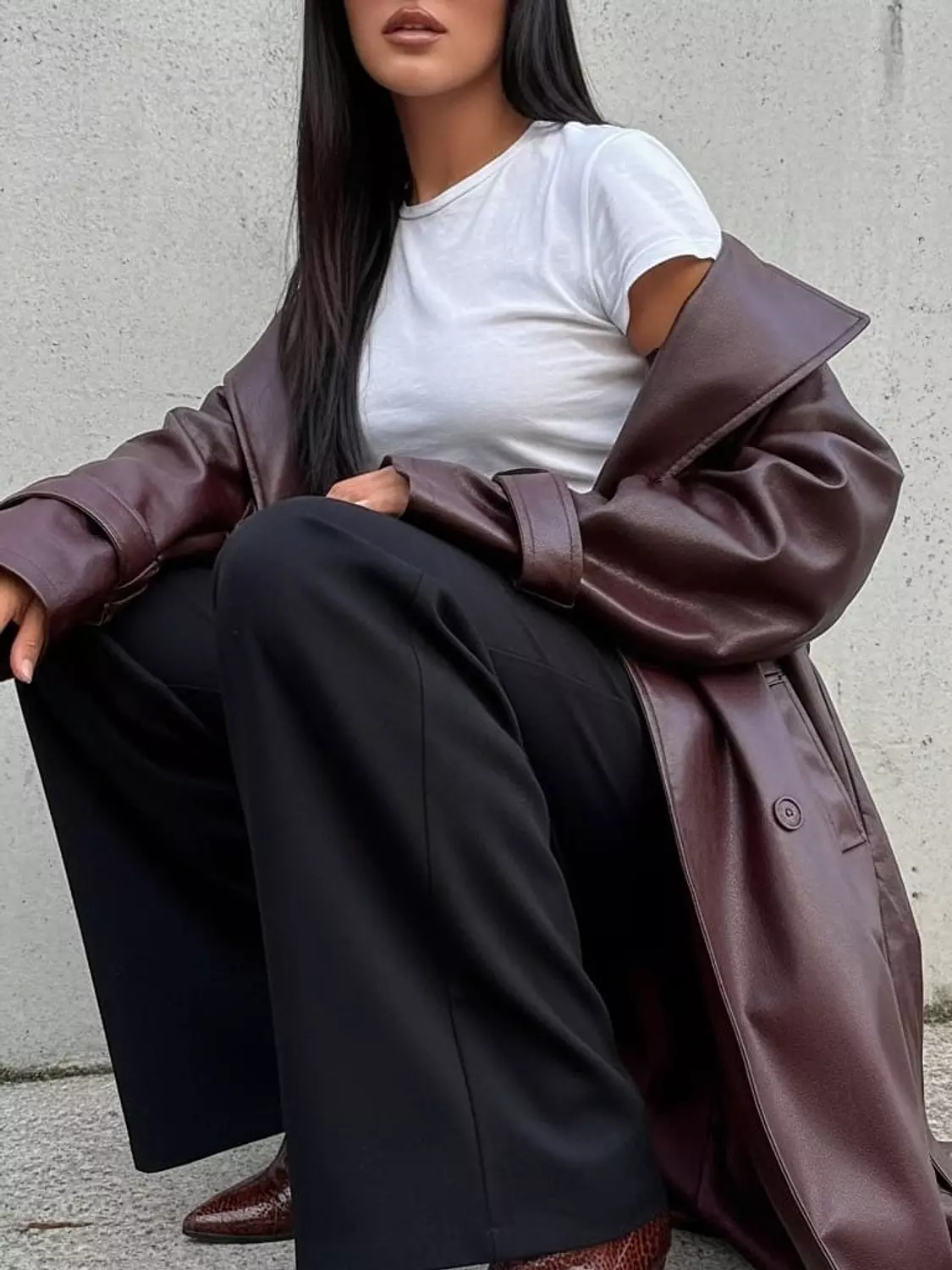 <p style="text-align: start">Trench Coat</p>