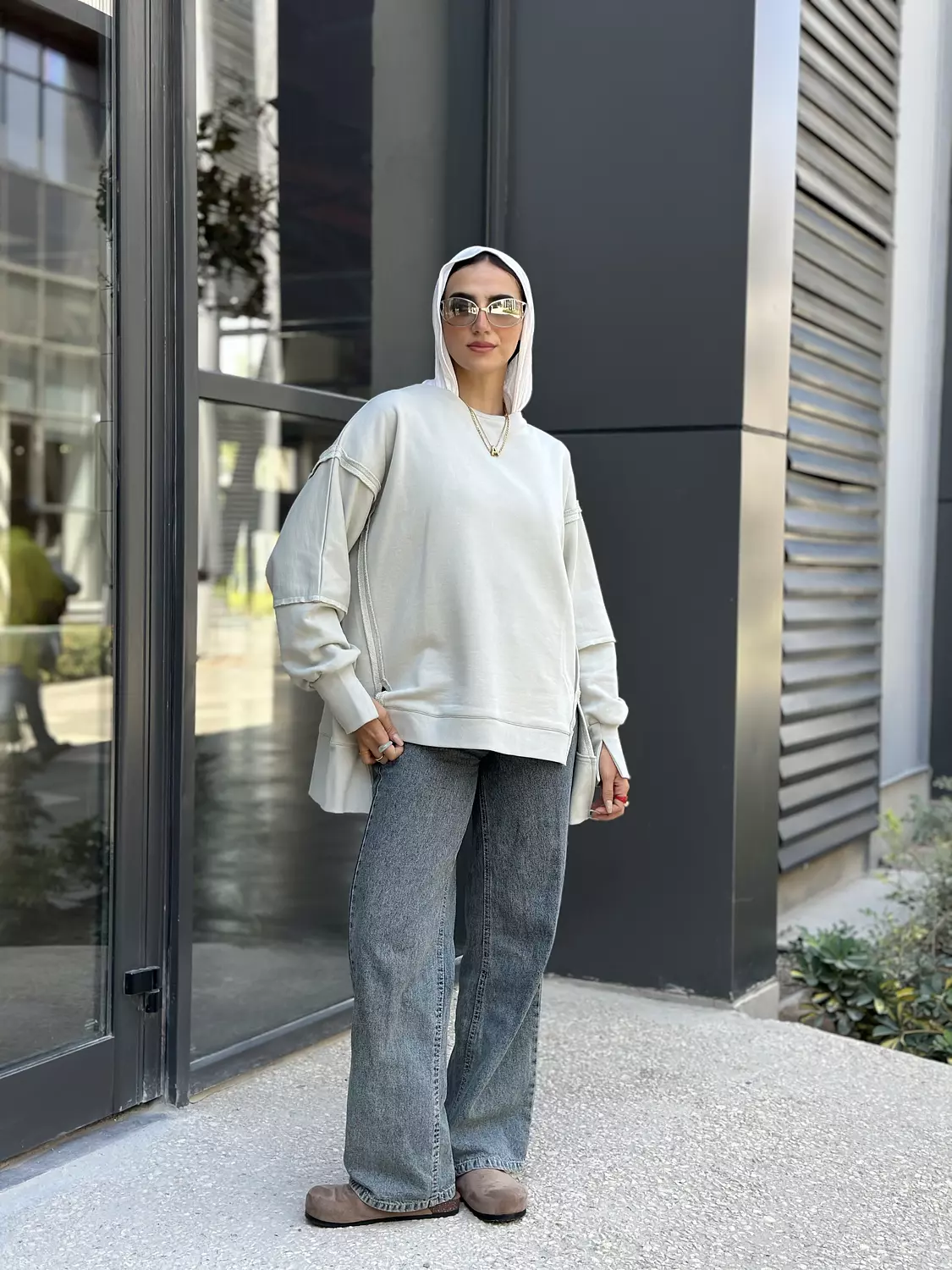 COZY SWEATSHIRT IN GREIGE 
