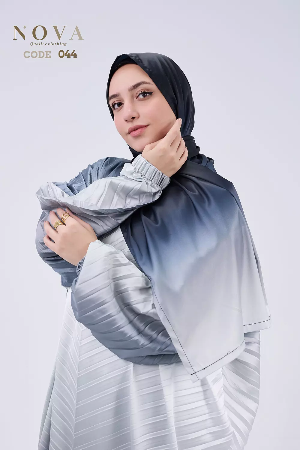 Black Gradient Pleated 3