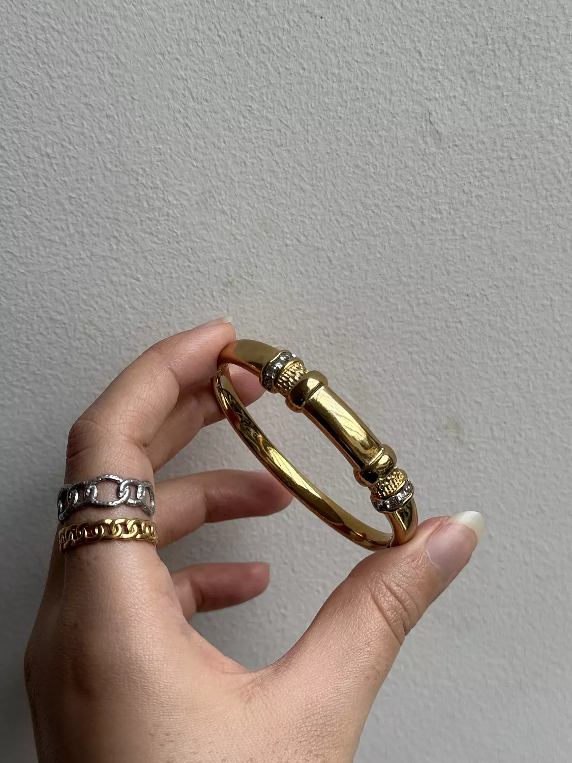 Majesty bangle image