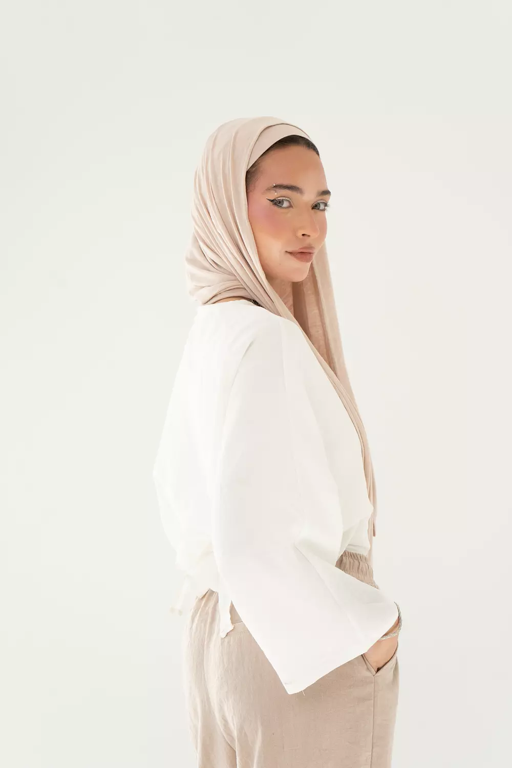 <p>Sophia blouse in white</p>