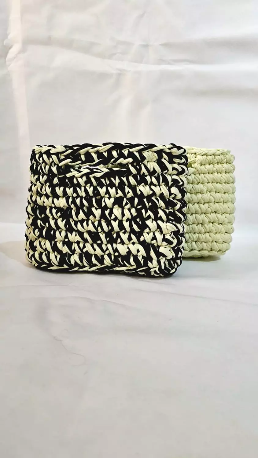 Peachy Loop – Handwoven Crochet Clutch image