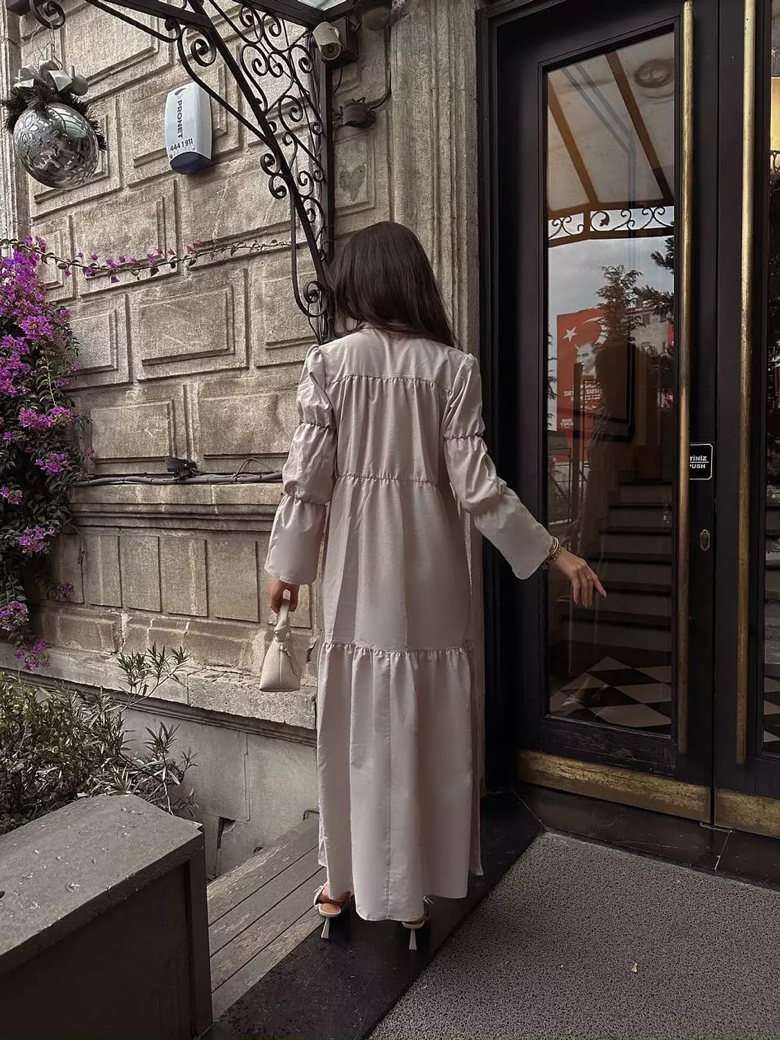 Relaxed Long Sleeve Dress 4