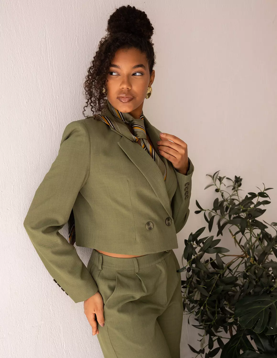 Olive Glamour Cropped Blazer 4
