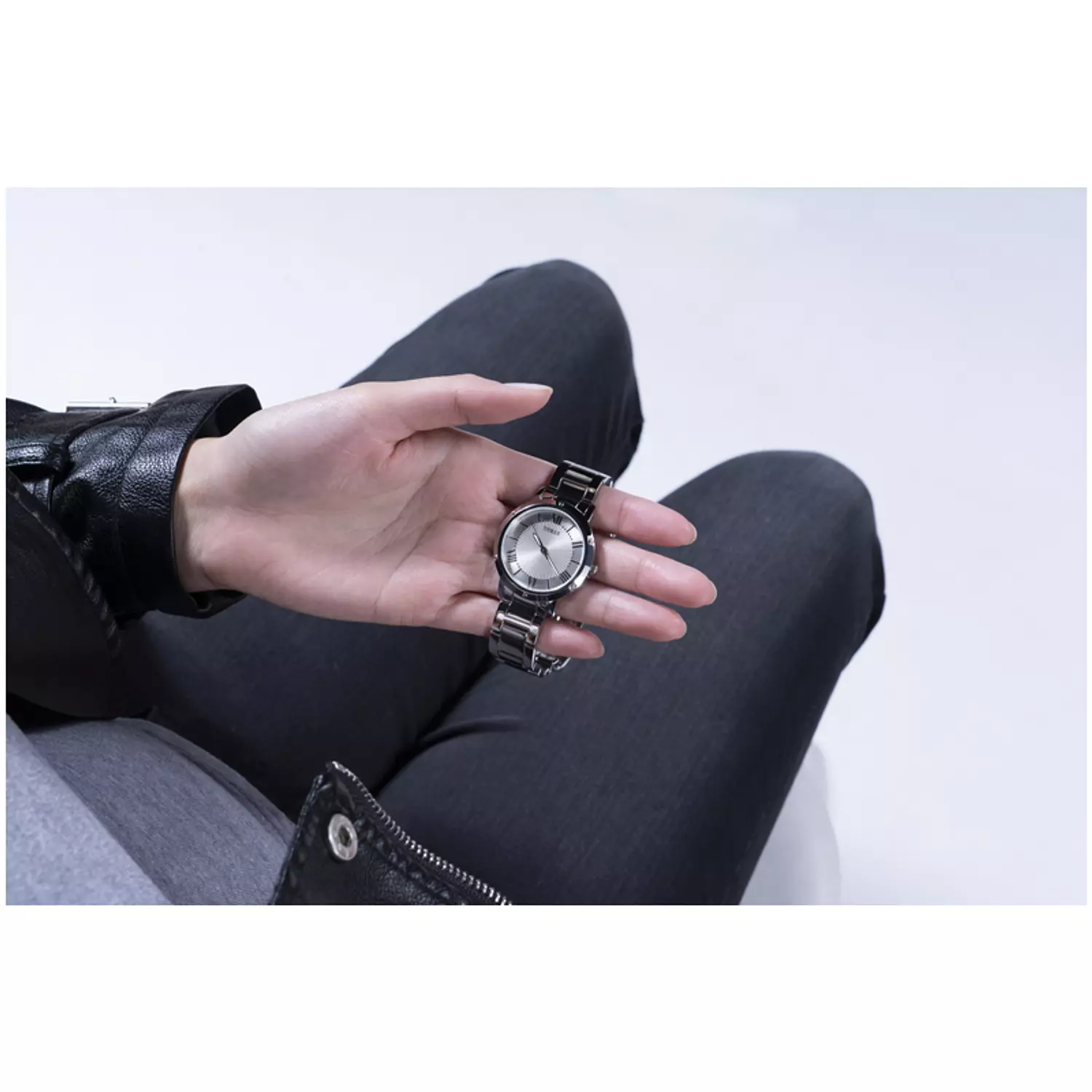 GUESS GW0404L1 ANALOG WATCH  For Women Silver Stainless Steel Polished Bracelet  5