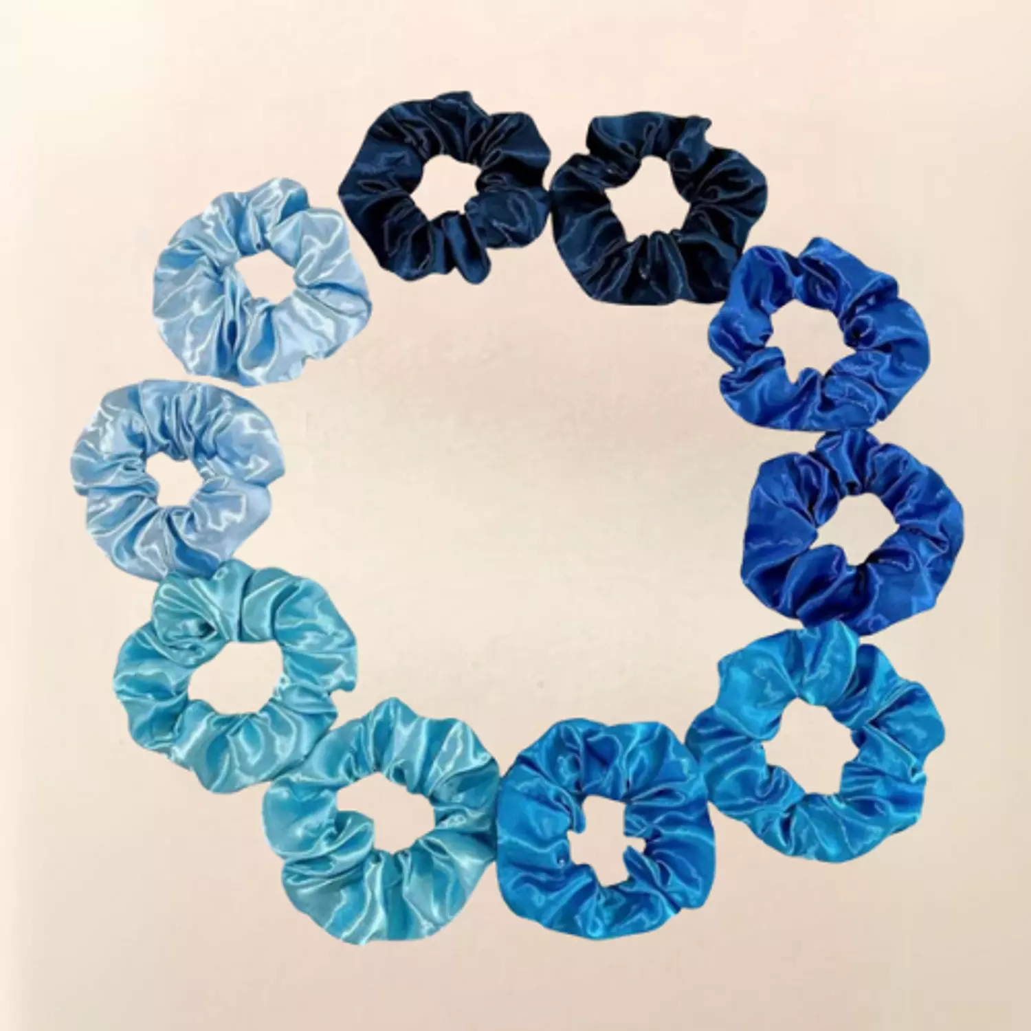 <h3><span style="color: #e97d6aff">Scrunchies</span></h3>