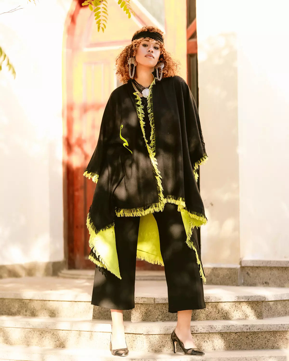Hayat Puncho Black& Neon 4
