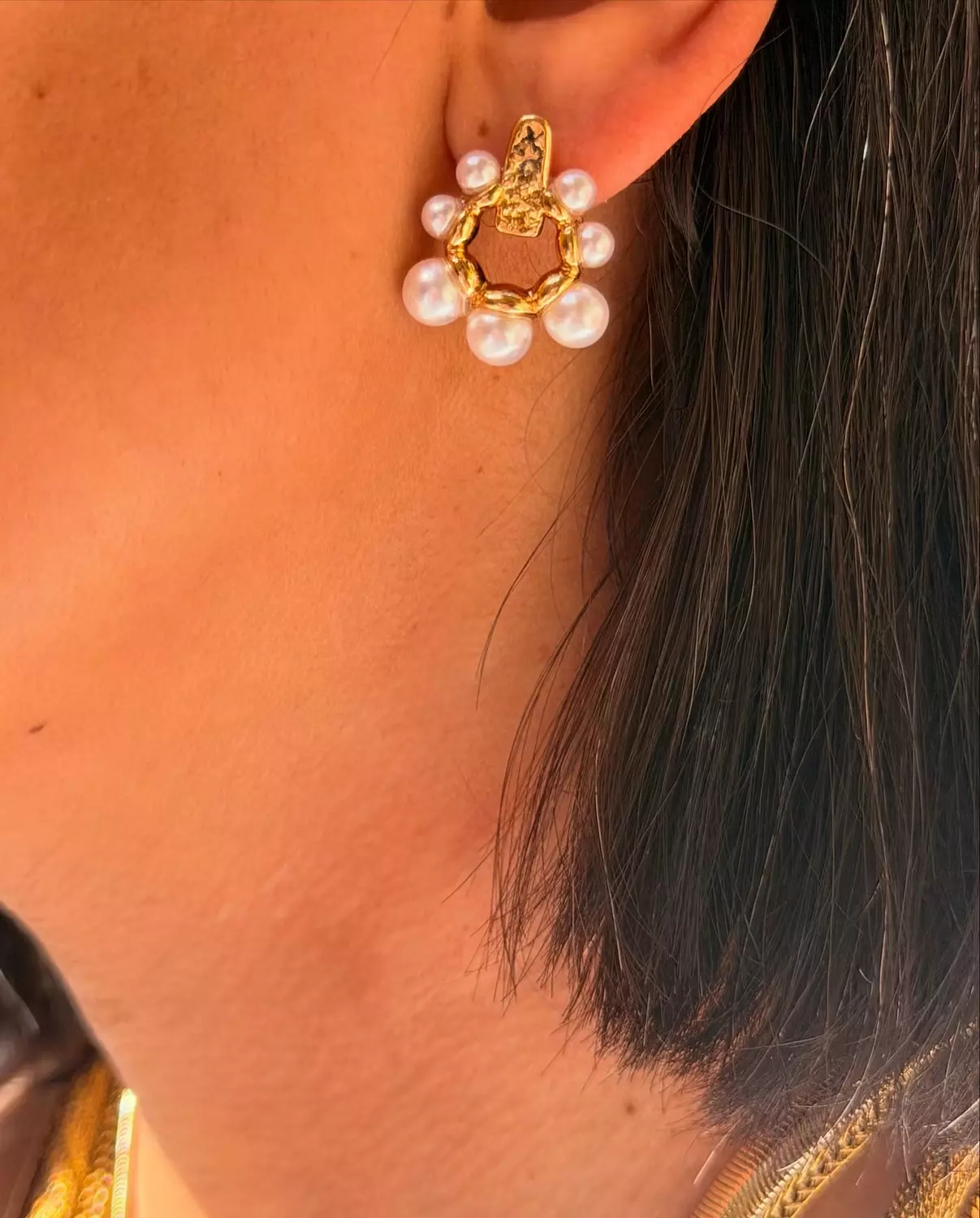 Scattered Pearly Earrings  hover image
