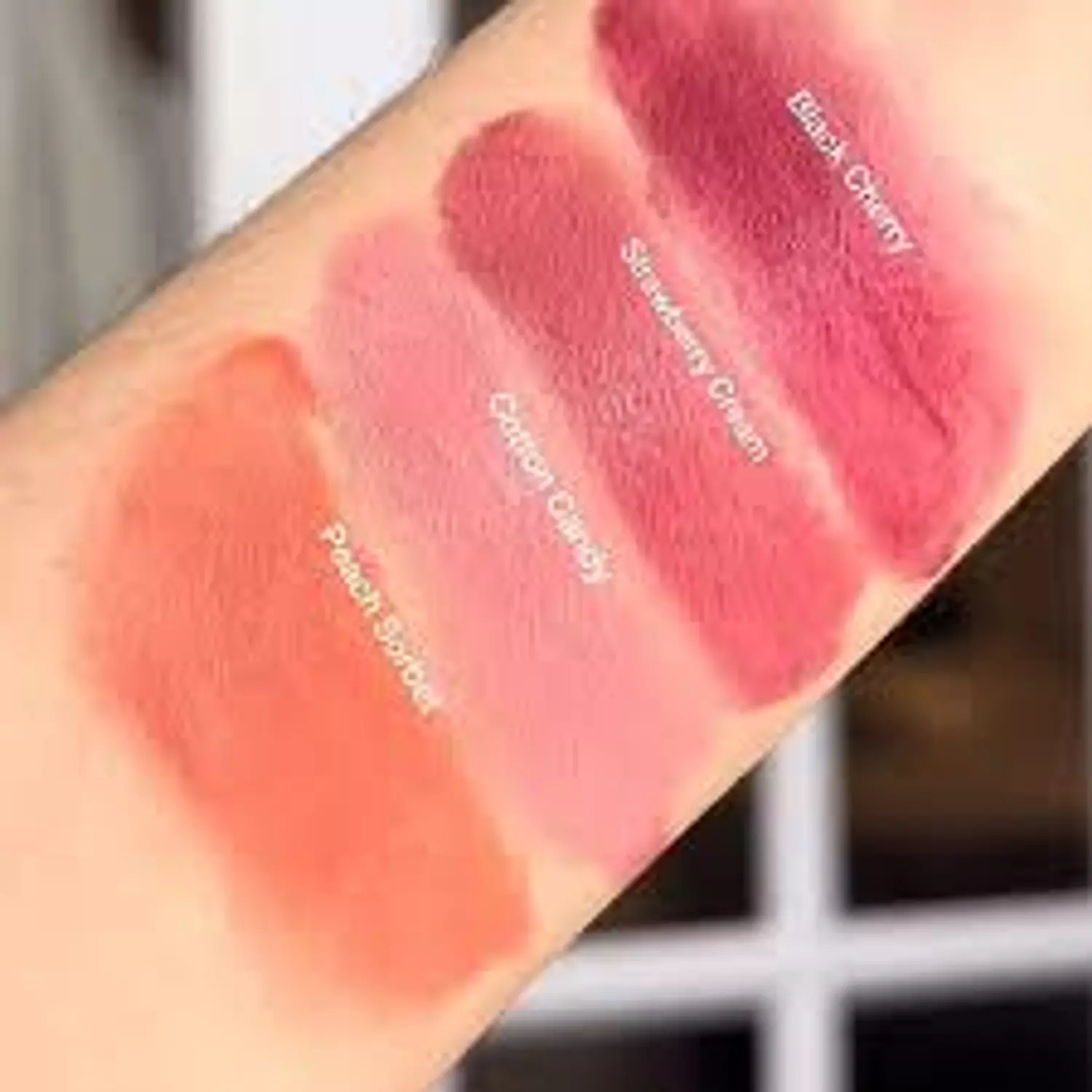 HUDA BEAUTY Mini Baby Blush Duo Set Strawberry Cream and Black Cherry 6