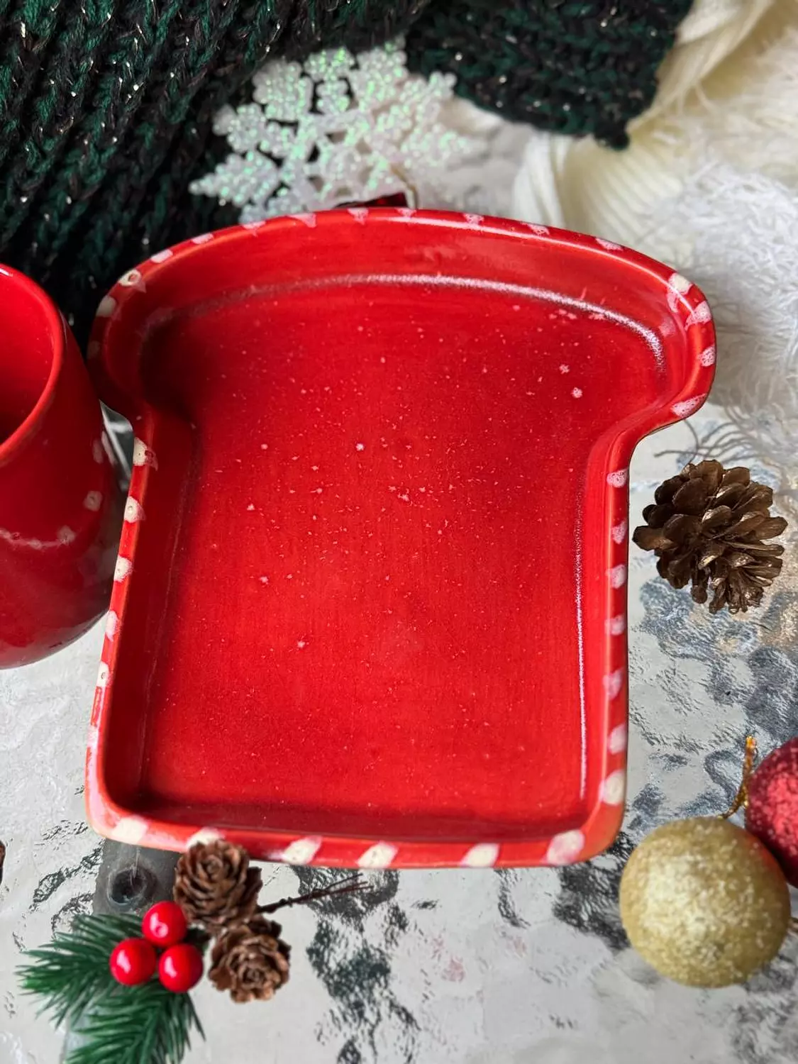 Rouge toast plate image