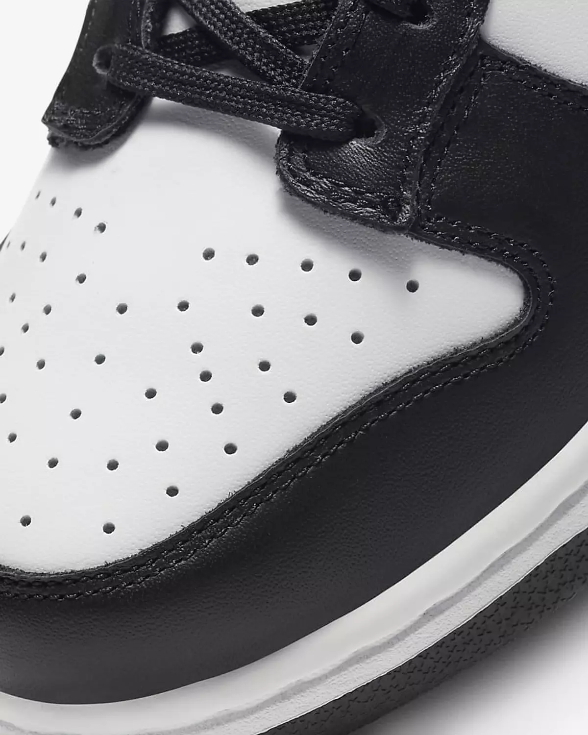 Nike SB Dunk Low 4