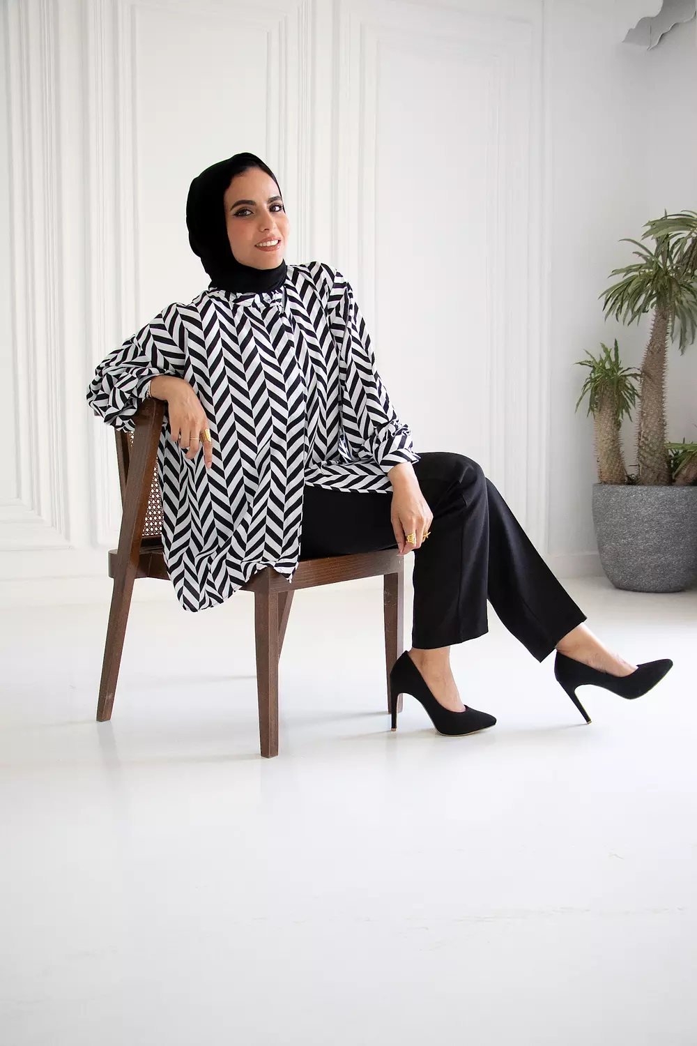 Black and white blouse 5